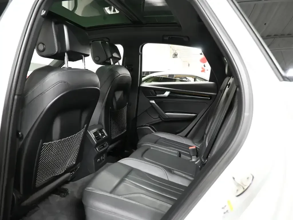 Audi Q5 Sportback* S-LINE Black Optics* ПАНО* КРАЙНА ЦЕНА, снимка 17 - Автомобили и джипове - 56118955