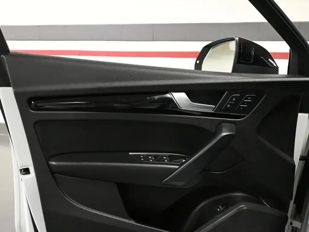 Audi Q5 Sportback* S-LINE Black Optics* ПАНО* КРАЙНА ЦЕНА, снимка 9 - Автомобили и джипове - 56118955