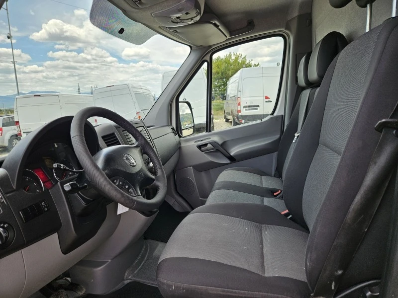 VW Crafter МАКСИ, КЛИМАТИК, ЕВРО 6, снимка 9 - Бусове и автобуси - 46481786