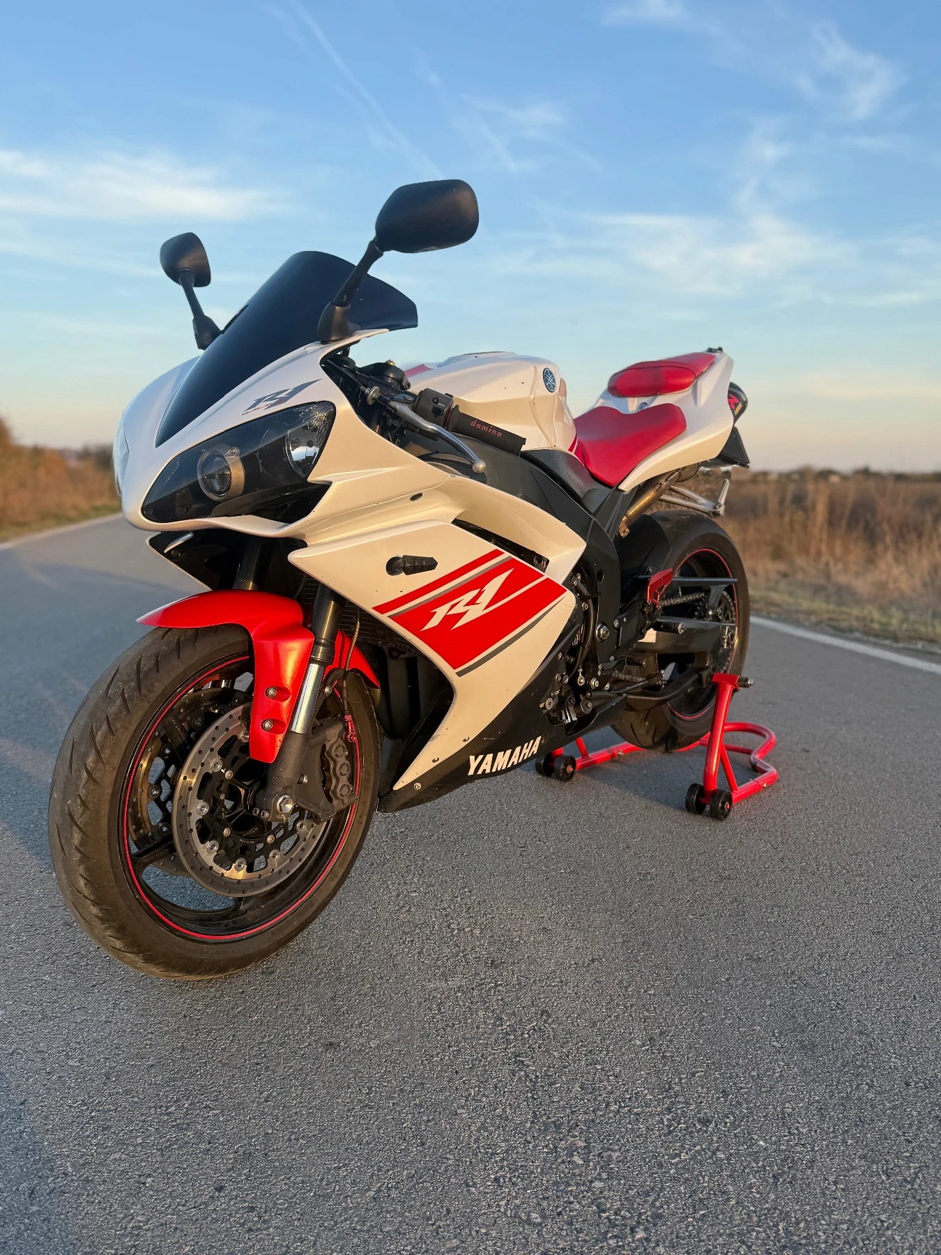 Yamaha YZF-R1