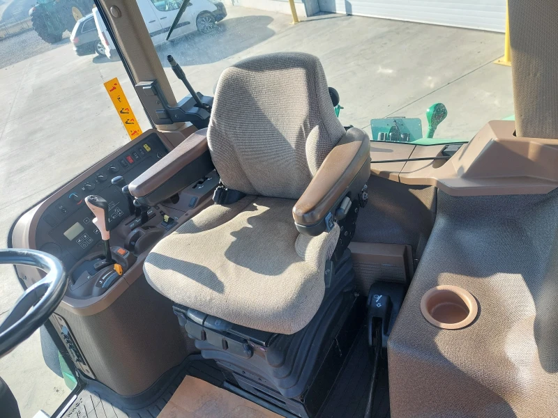 Трактор John Deere 7820, снимка 9 - Селскостопанска техника - 52018787