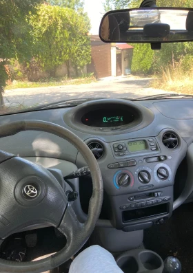 Toyota Yaris 1.3VVT-i, Климатик, 179000км, снимка 8