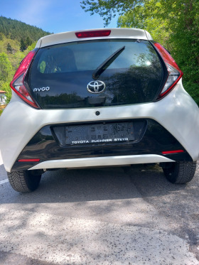 Toyota Aygo 1.0 vvti automatic камера., снимка 6