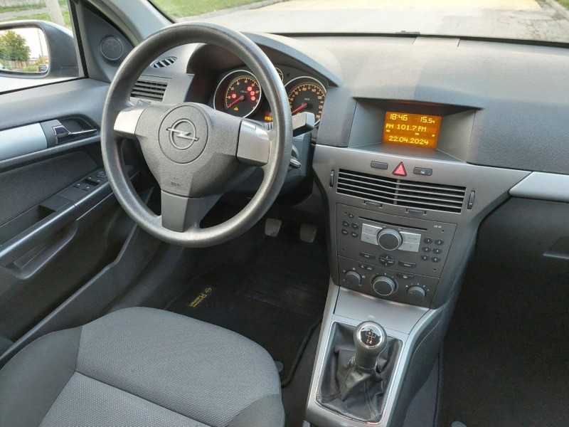Opel Astra 92300км. 1.4 90к.с Германия , снимка 9 - Автомобили и джипове - 45407560