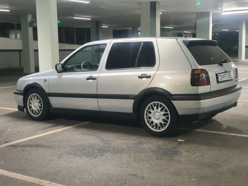 VW Golf 1.6 GT, снимка 9 - Автомобили и джипове - 48365186