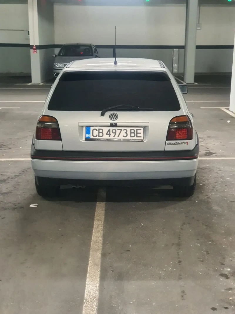 VW Golf 1.6 GT, снимка 6 - Автомобили и джипове - 48365186