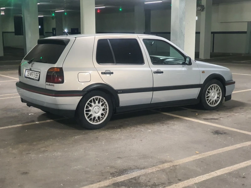 VW Golf 1.6 GT, снимка 4 - Автомобили и джипове - 48365186