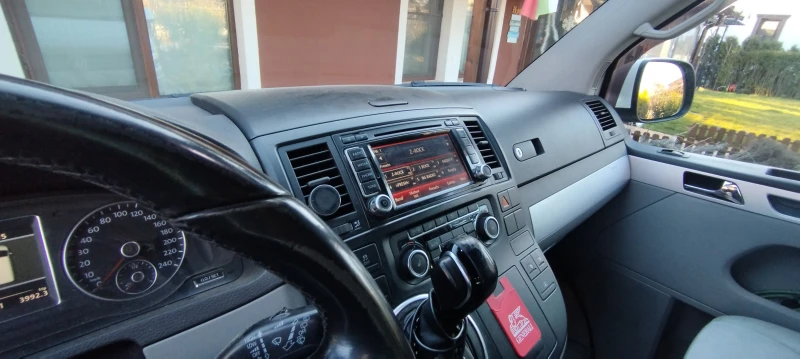 VW Multivan BiTDI Highline, снимка 7 - Автомобили и джипове - 52341038