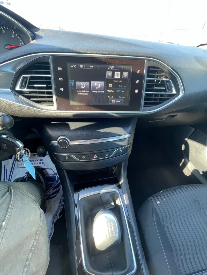 Peugeot 308 1.6 HDI, снимка 13 - Автомобили и джипове - 49254974