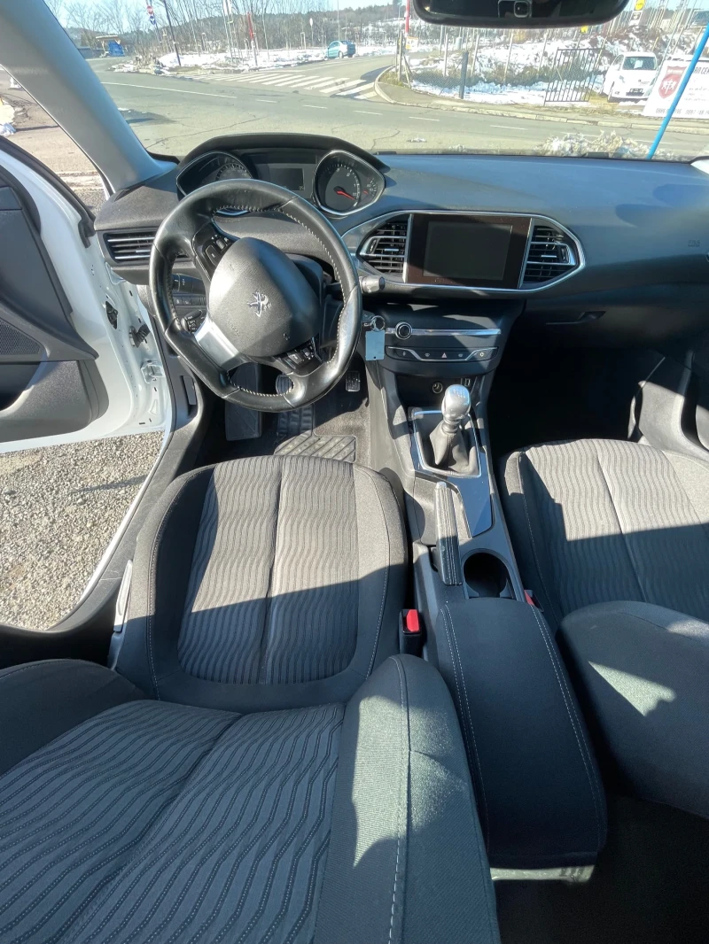 Peugeot 308 1.6 HDI, снимка 12 - Автомобили и джипове - 49254974