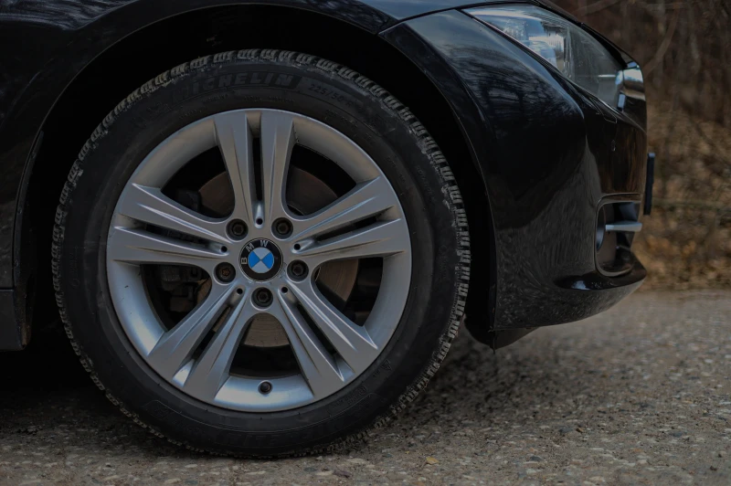 BMW 320 2.0d Sport , снимка 9 - Автомобили и джипове - 52037844