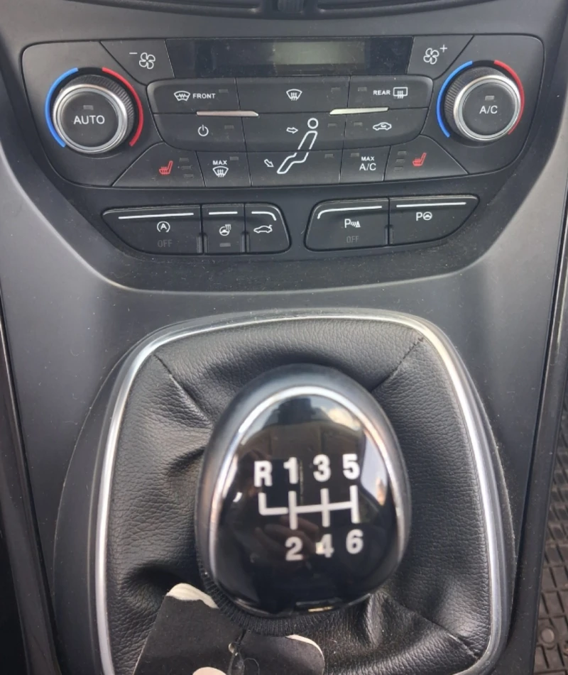 Ford Grand C-Max, снимка 8 - Автомобили и джипове - 50607077