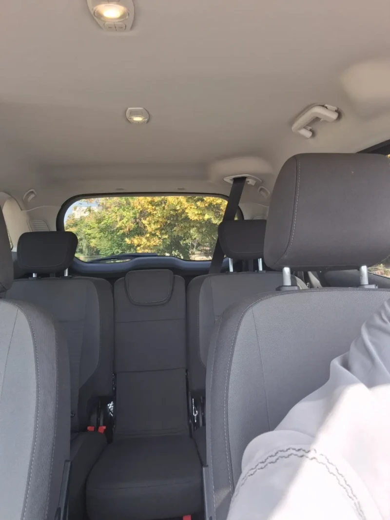 Ford Grand C-Max, снимка 17 - Автомобили и джипове - 50607077