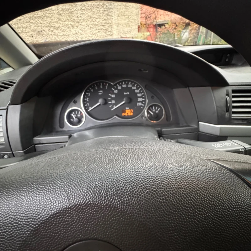 Opel Meriva 1, 4i Климатроник, снимка 9 - Автомобили и джипове - 52344855