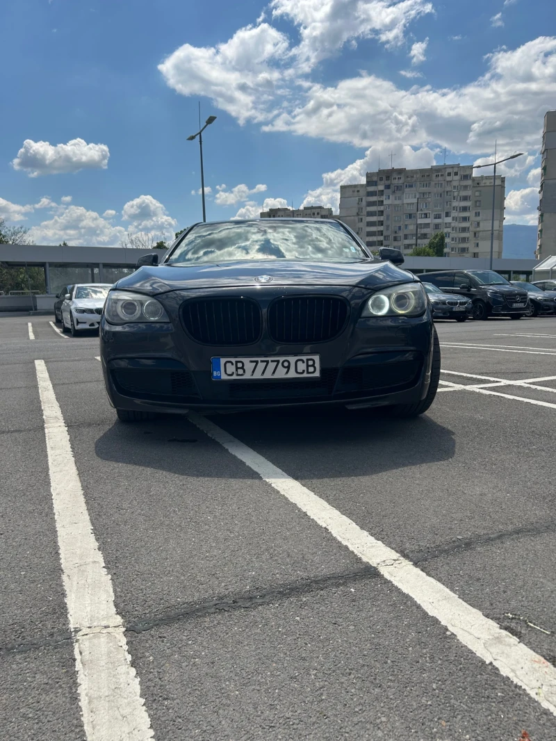 BMW 740 Xdrive M-Paket, снимка 2 - Автомобили и джипове - 52666728