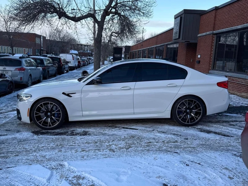 BMW M5 * Sedan * CARFAX * БЕЗ ПЪРВОНАЧАЛНА ВНОСКА, снимка 2 - Автомобили и джипове - 52670014