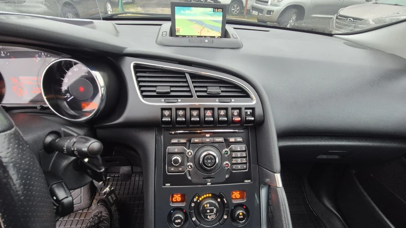 Peugeot 3008 2.0HDI ALLURE КОЖА ПАНОРАМА ДИСТРОНИК ВИДЕО , снимка 17 - Автомобили и джипове - 53213582
