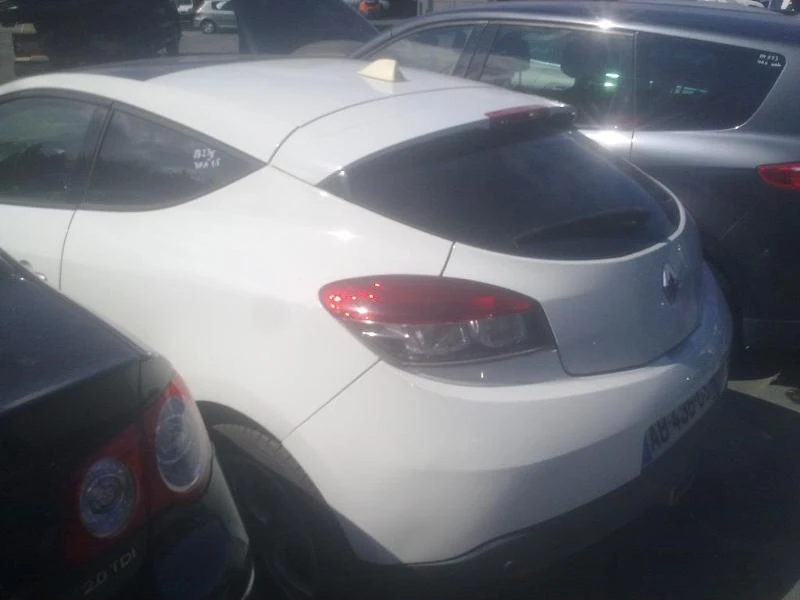 Renault Megane Coupe 1.5DCi, снимка 5 - Автомобили и джипове - 32904411