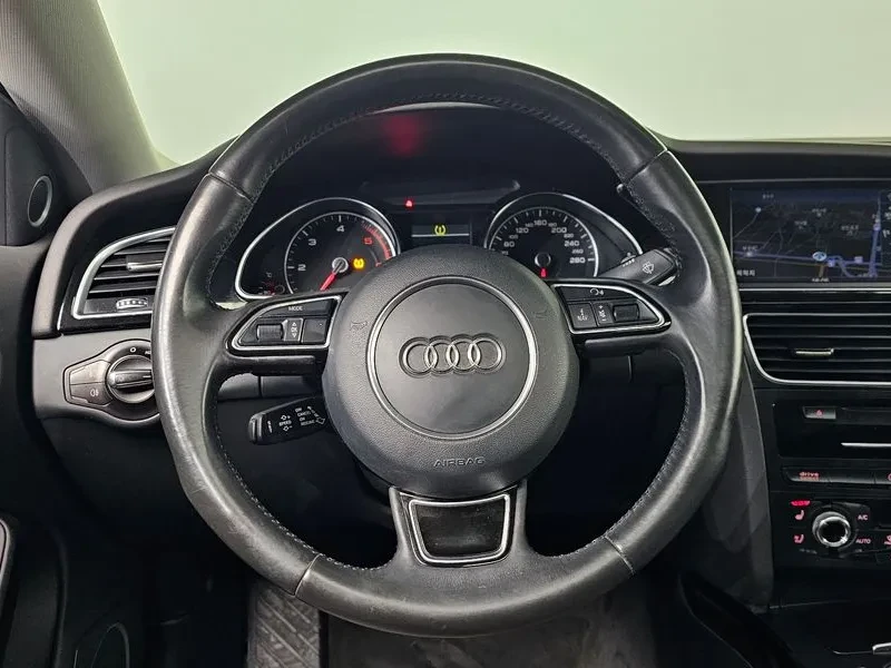 Audi A5 2.0 TDI Quattro, снимка 13 - Автомобили и джипове - 55032095