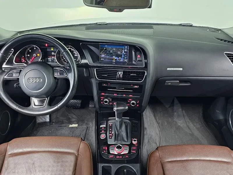 Audi A5 2.0 TDI Quattro, снимка 7 - Автомобили и джипове - 55032095