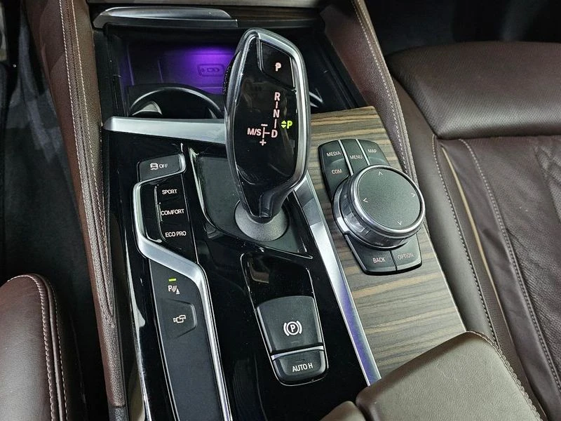BMW 520 520d xDrive M Sport Package Plus| 190к.с.| ВКЛ.ТЕХ, снимка 9 - Автомобили и джипове - 55217456