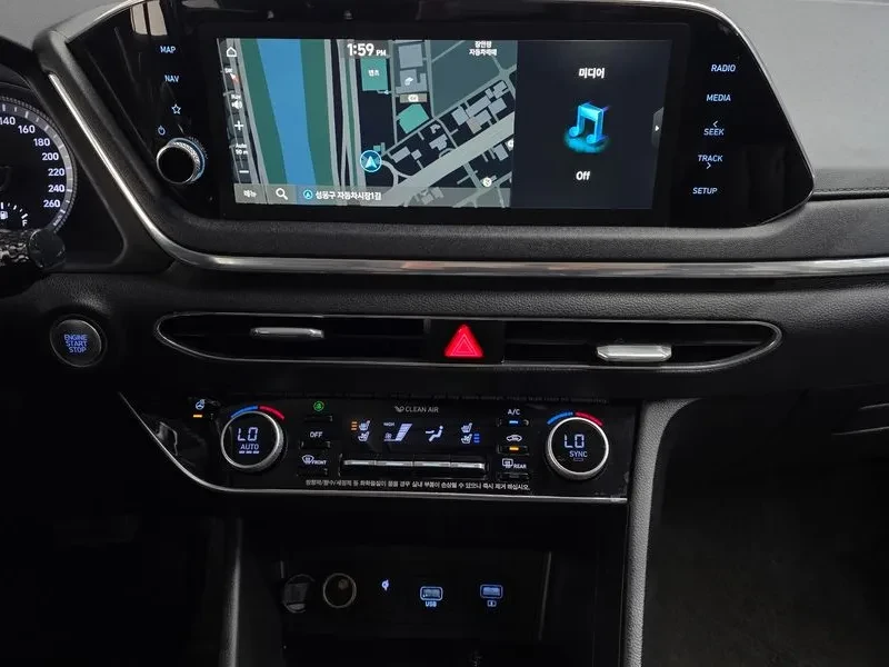 Hyundai Sonata 2.0 Premium, снимка 15 - Автомобили и джипове - 55803384