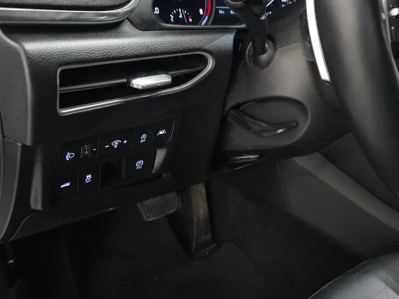 Hyundai Sonata 2.0 Premium, снимка 14 - Автомобили и джипове - 55803384