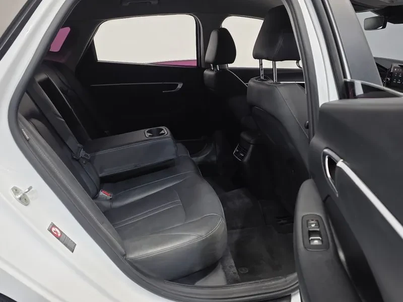 Hyundai Sonata 2.0 Premium, снимка 12 - Автомобили и джипове - 55803384