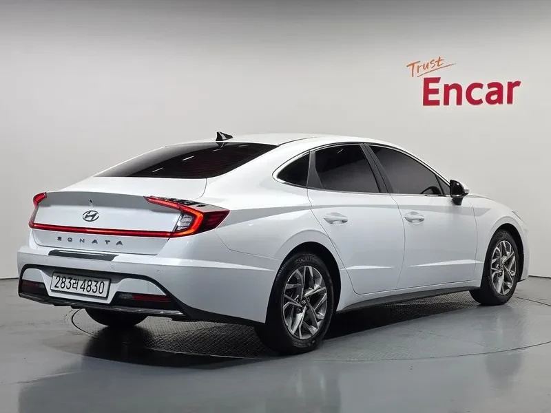 Hyundai Sonata 2.0 Premium, снимка 2 - Автомобили и джипове - 55803384