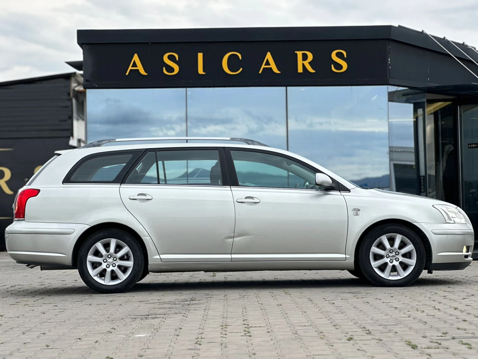 Toyota Avensis / 2.0D / 116 HP / 83000 KM / TOP / - изображение 6