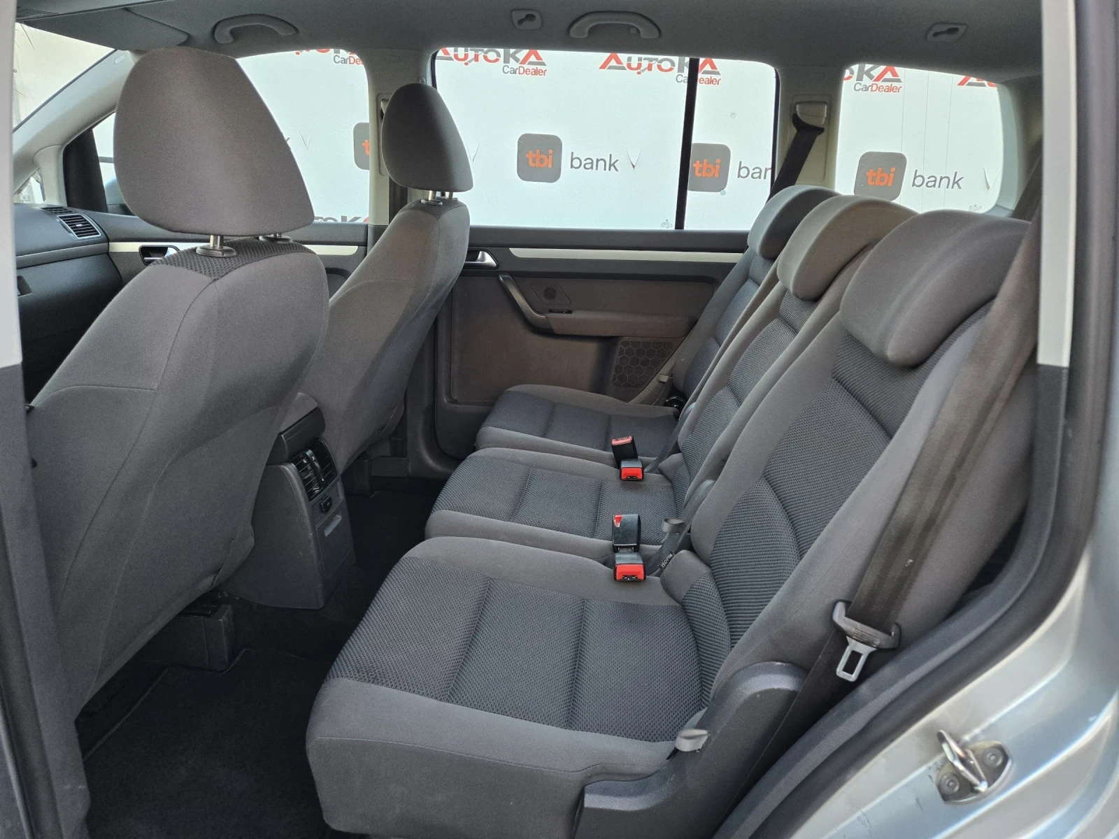 VW Touran 1.6TDI-105кс= 7МЕСТА= 6СКОРОСТИ= ПОДГРЕВ - изображение 9