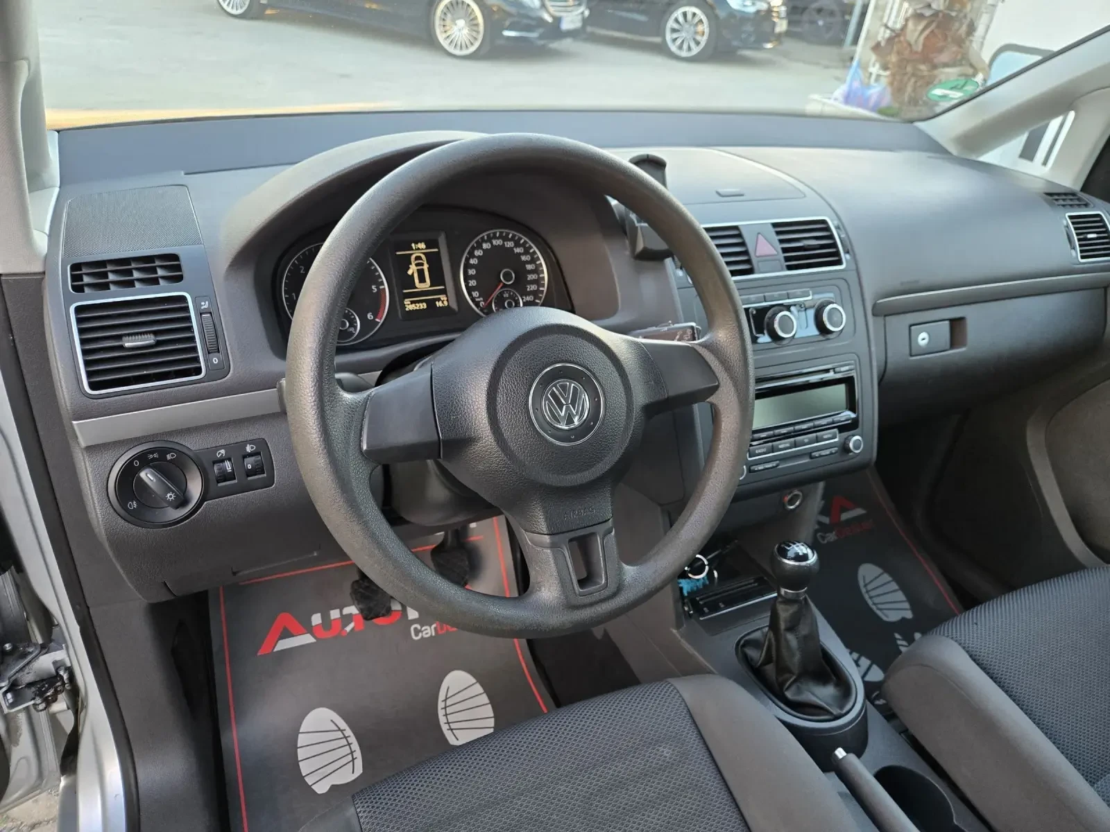 VW Touran 1.6TDI-105кс= 7МЕСТА= 6СКОРОСТИ= ПОДГРЕВ - изображение 8