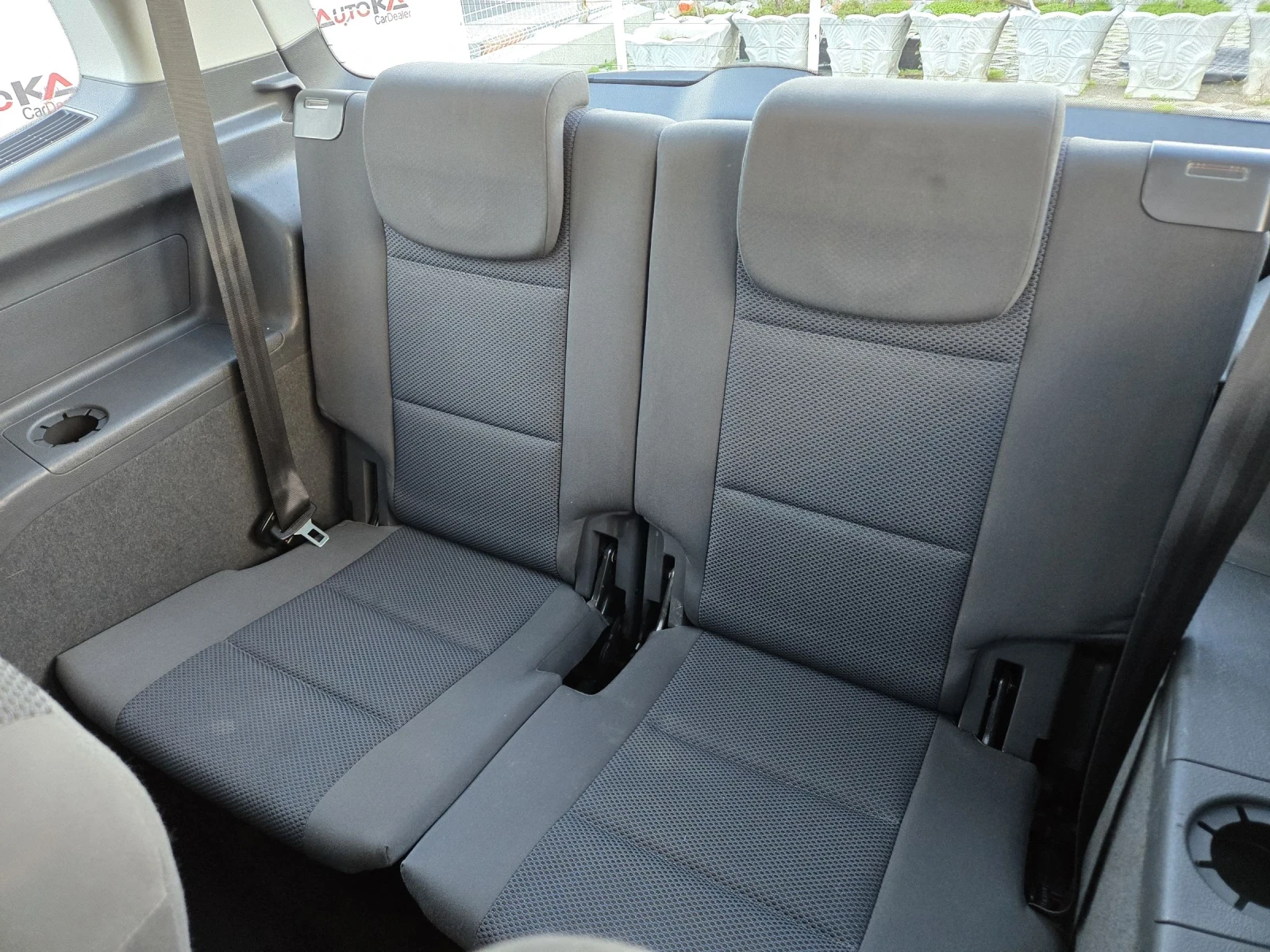 VW Touran 1.6TDI-105кс= 7МЕСТА= 6СКОРОСТИ= ПОДГРЕВ - изображение 10