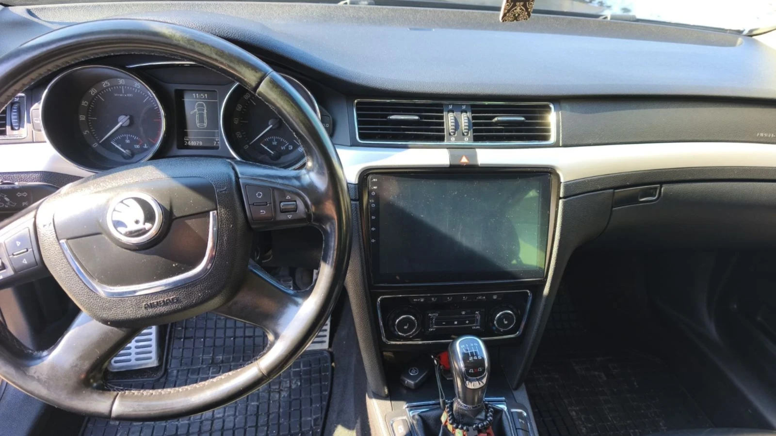 Skoda Superb 4х4, снимка 12 - Автомобили и джипове - 53499110