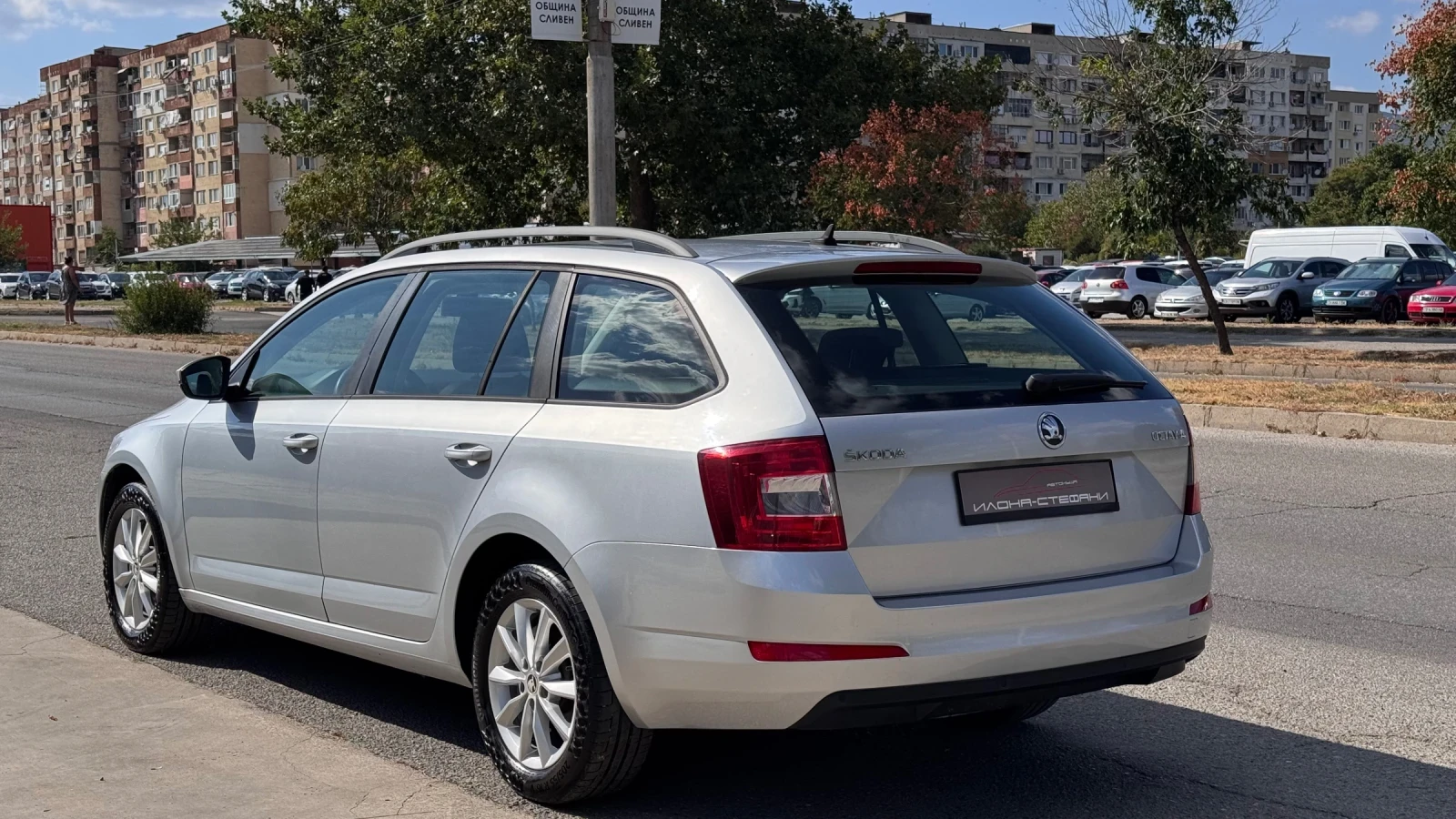 Skoda Octavia 1.6TDI 105кс * ПЕРФЕКТЕН* , снимка 3 - Автомобили и джипове - 53814239