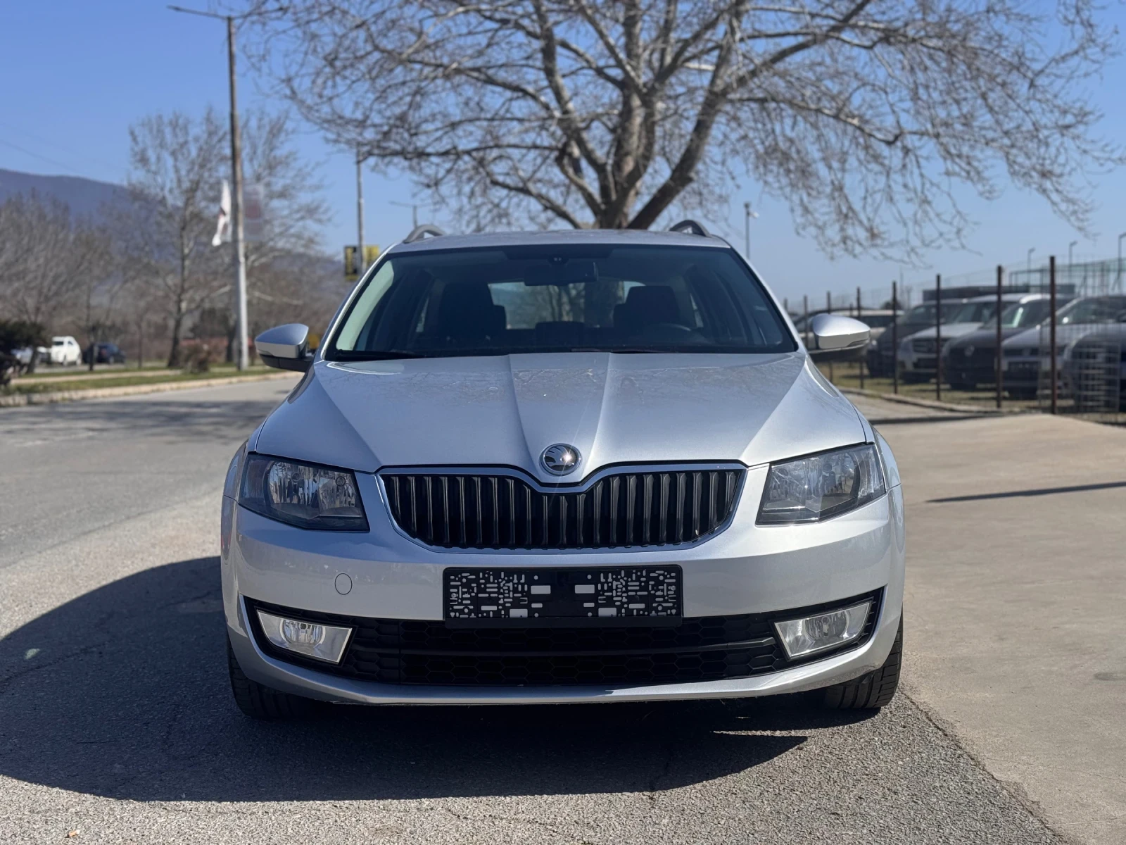 Skoda Octavia 1.6TDI 105кс * ПЕРФЕКТЕН* , снимка 4 - Автомобили и джипове - 53814239