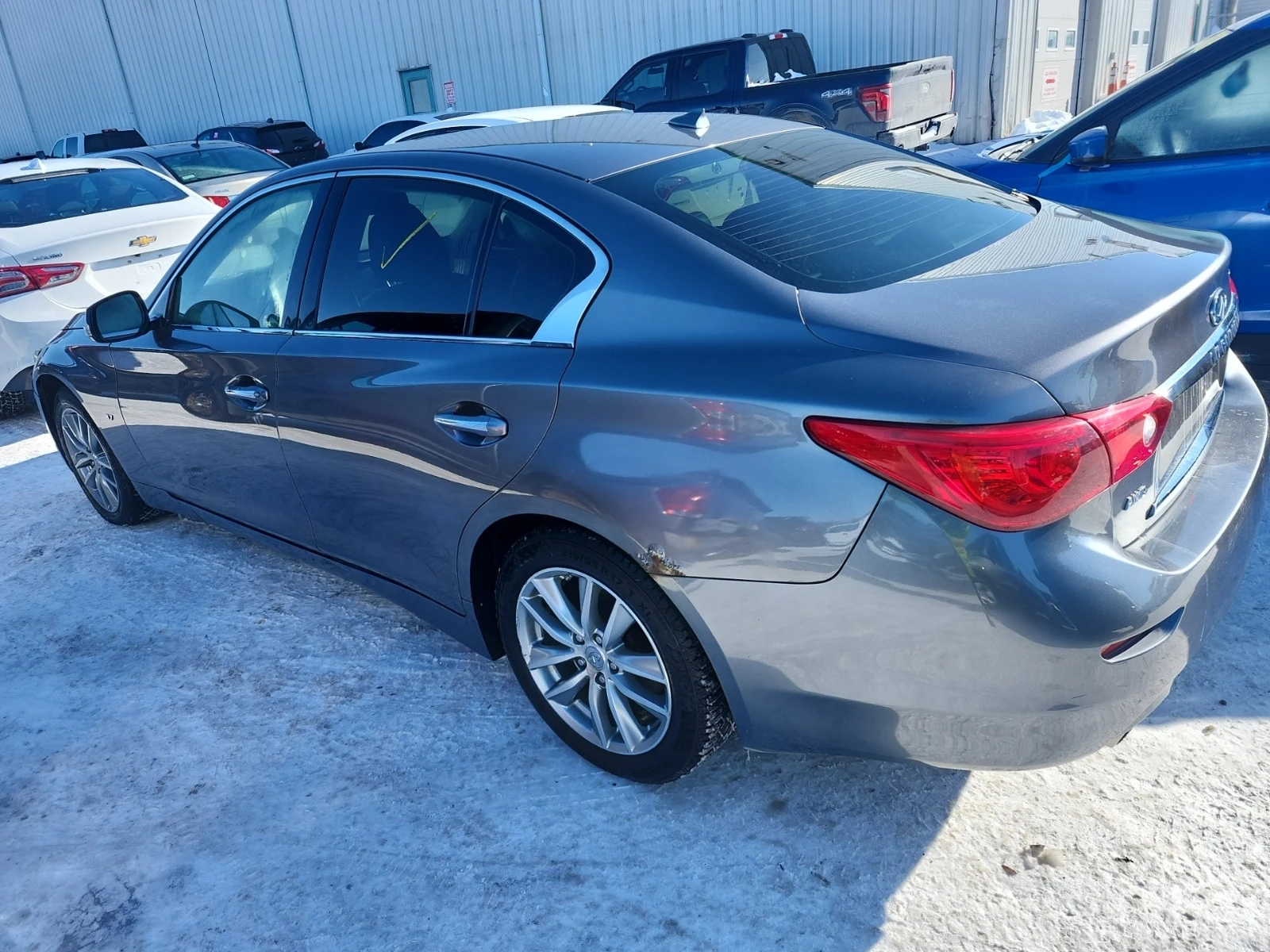 Infiniti Q50 SPORT * * CARFAX * * АВТО КРЕДИТ * * , снимка 5 - Автомобили и джипове - 54002018