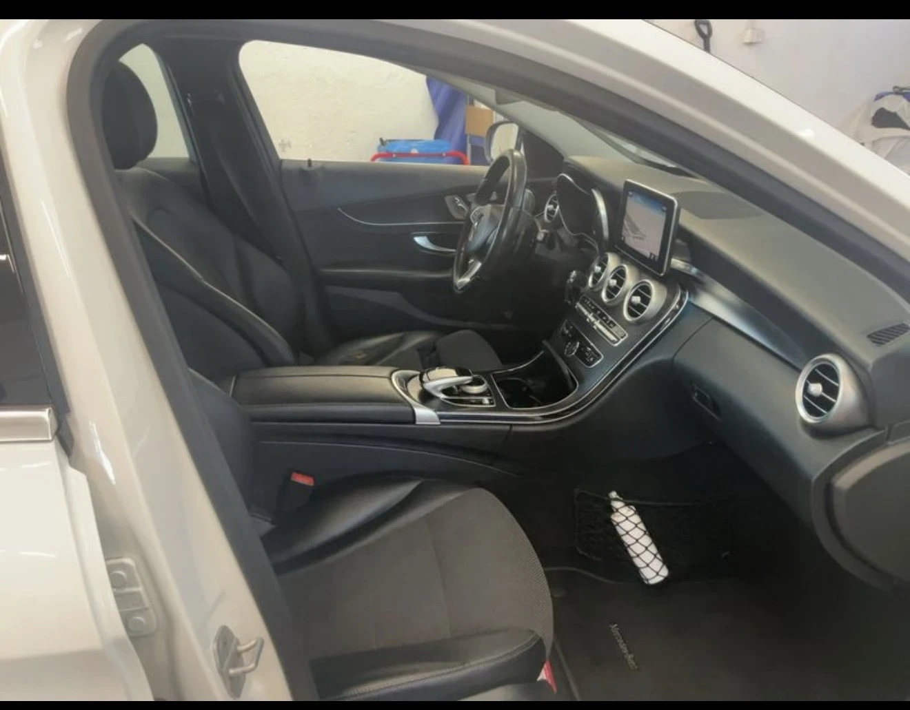 Mercedes-Benz C 400 4Matic-Лизинг през Уникредит , снимка 10 - Автомобили и джипове - 54044084