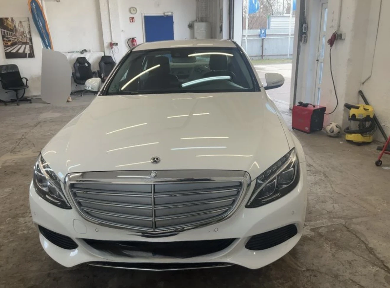 Mercedes-Benz C 400 4Matic-Лизинг през Уникредит , снимка 2 - Автомобили и джипове - 54044084