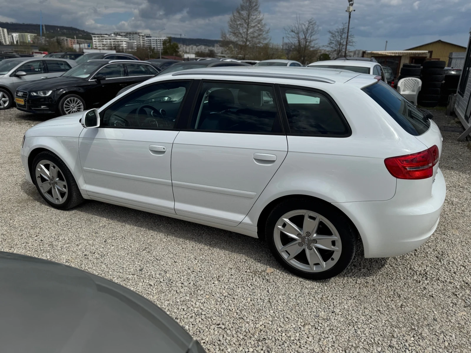 Audi A3 2.0TDI, снимка 7 - Автомобили и джипове - 54339288