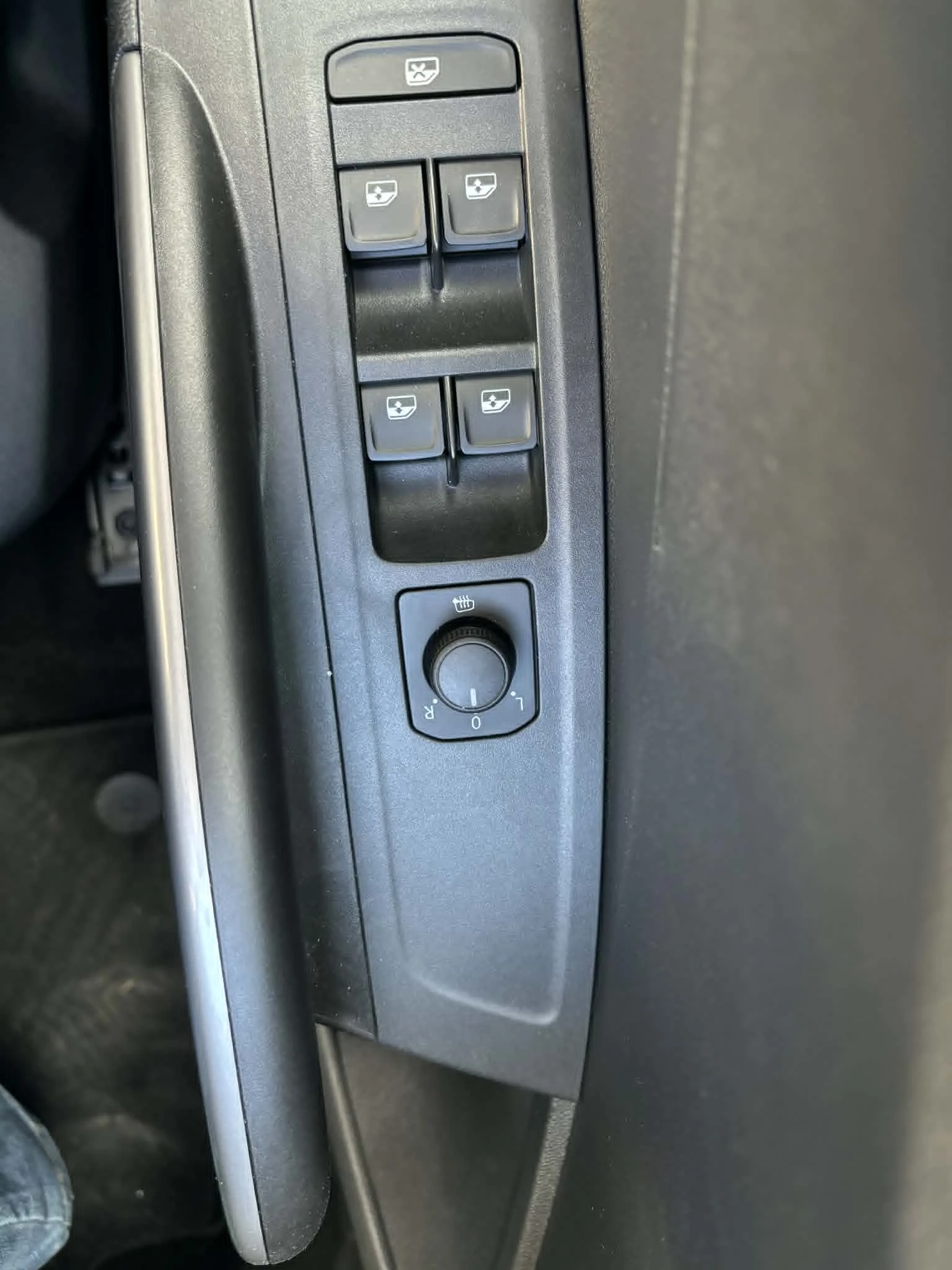 Skoda Fabia Style, снимка 6 - Автомобили и джипове - 54339045