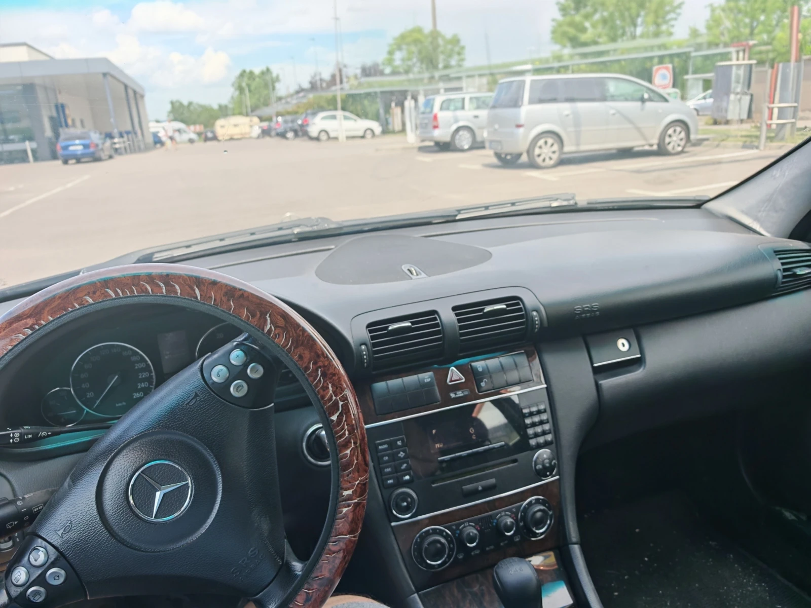 Mercedes-Benz C 220, снимка 6 - Автомобили и джипове - 54957088