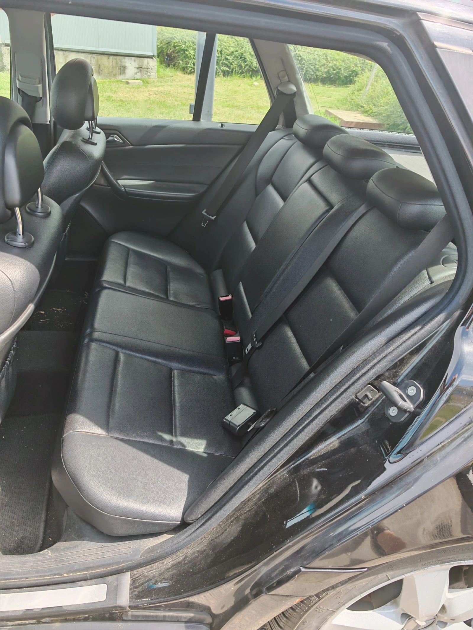 Mercedes-Benz C 220, снимка 8 - Автомобили и джипове - 54957088