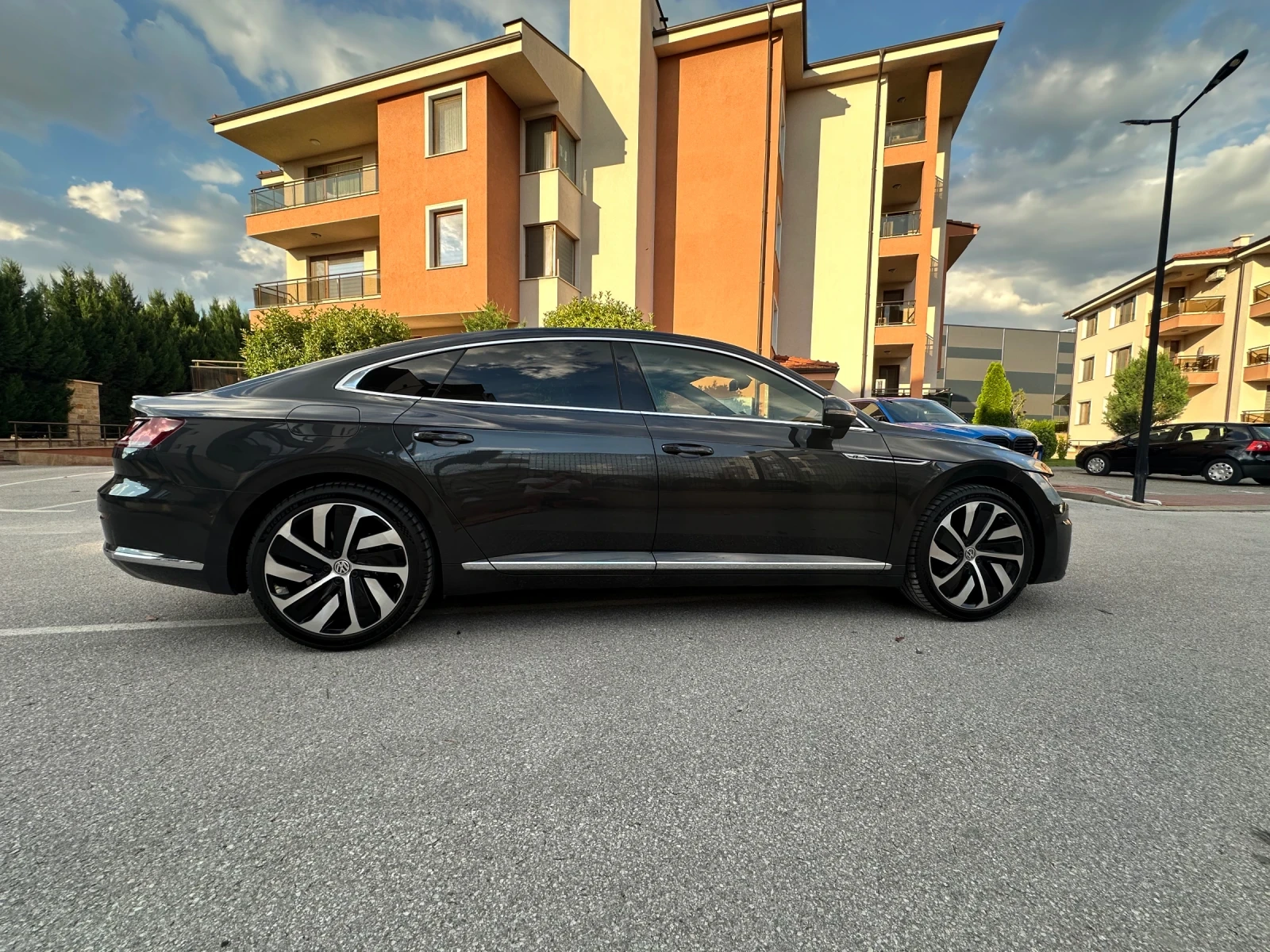 VW Arteon R-Line Individual , снимка 7 - Автомобили и джипове - 55165388