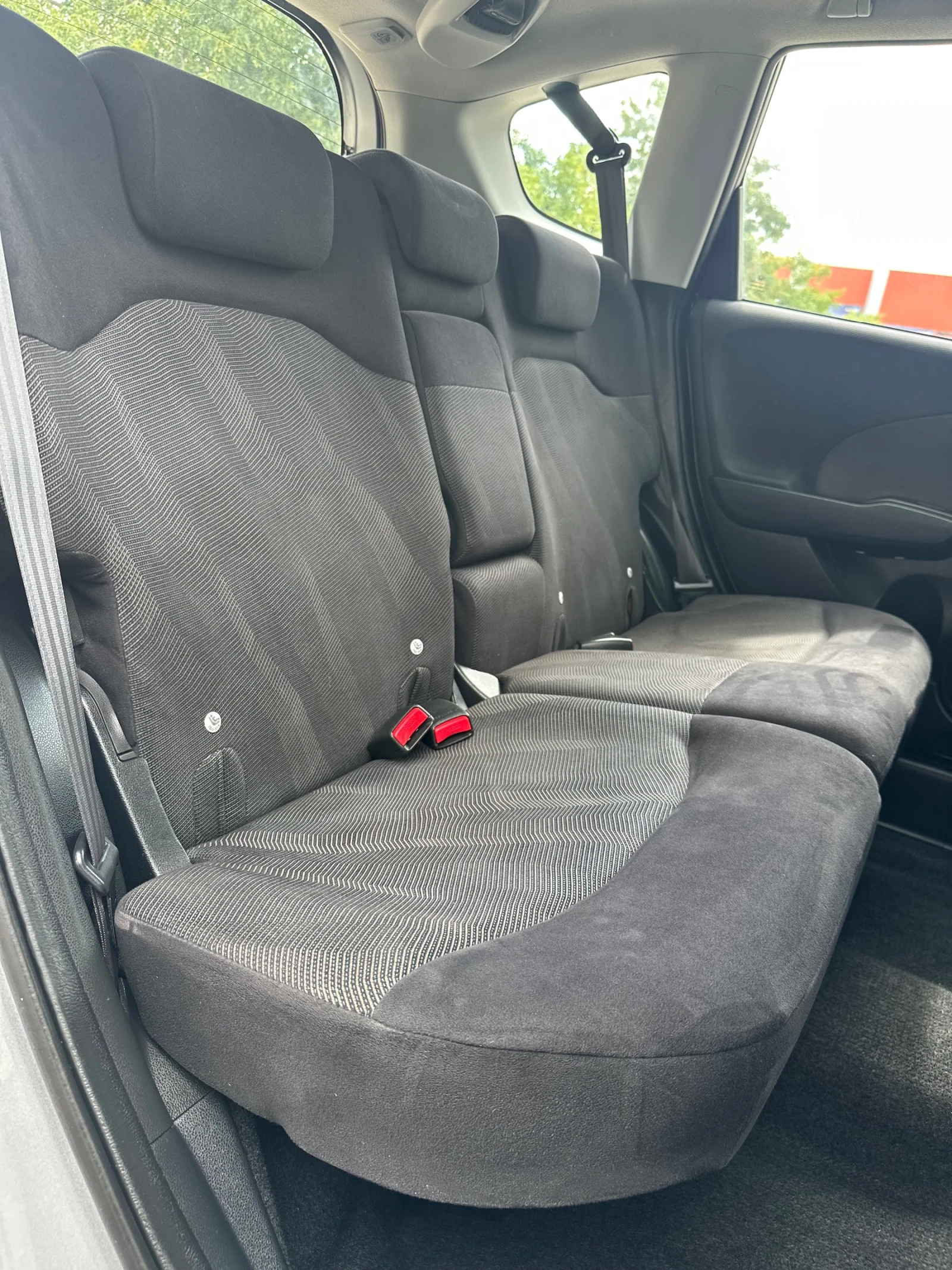 Honda Jazz 1.4 I * АВТОМАТ* , снимка 15 - Автомобили и джипове - 55438656