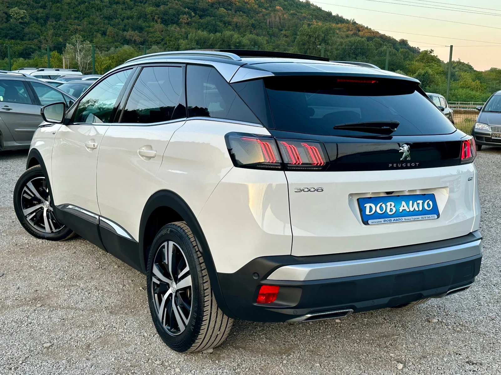 Peugeot 3008 GT-FULLLED-АВТОМАТ-ДИСТР-ПАНОРАМ-ПЕРЛА, снимка 4 - Автомобили и джипове - 55546722