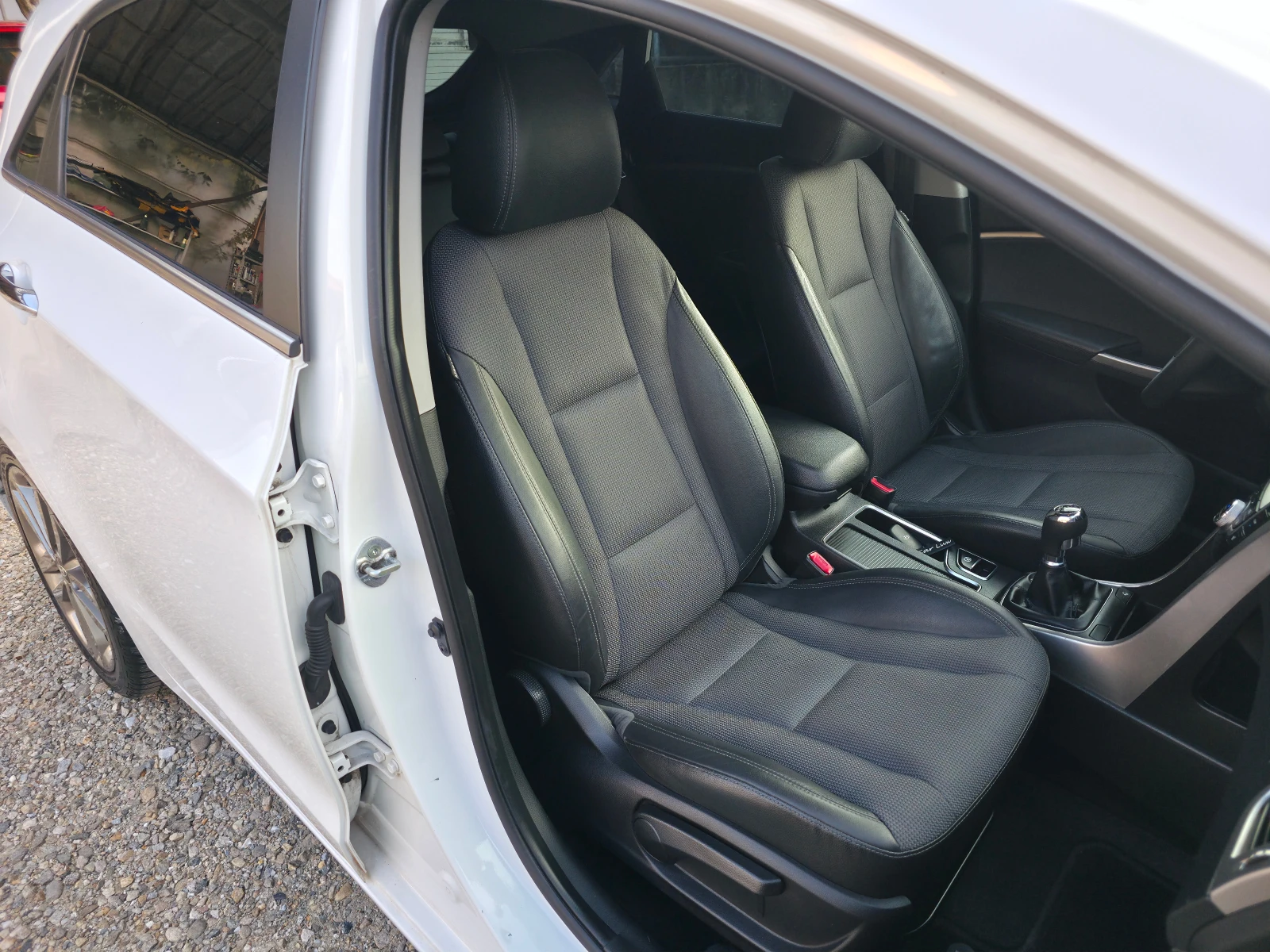 Hyundai I30 1.6crdi FULL!!! Euro6b, снимка 11 - Автомобили и джипове - 55788433