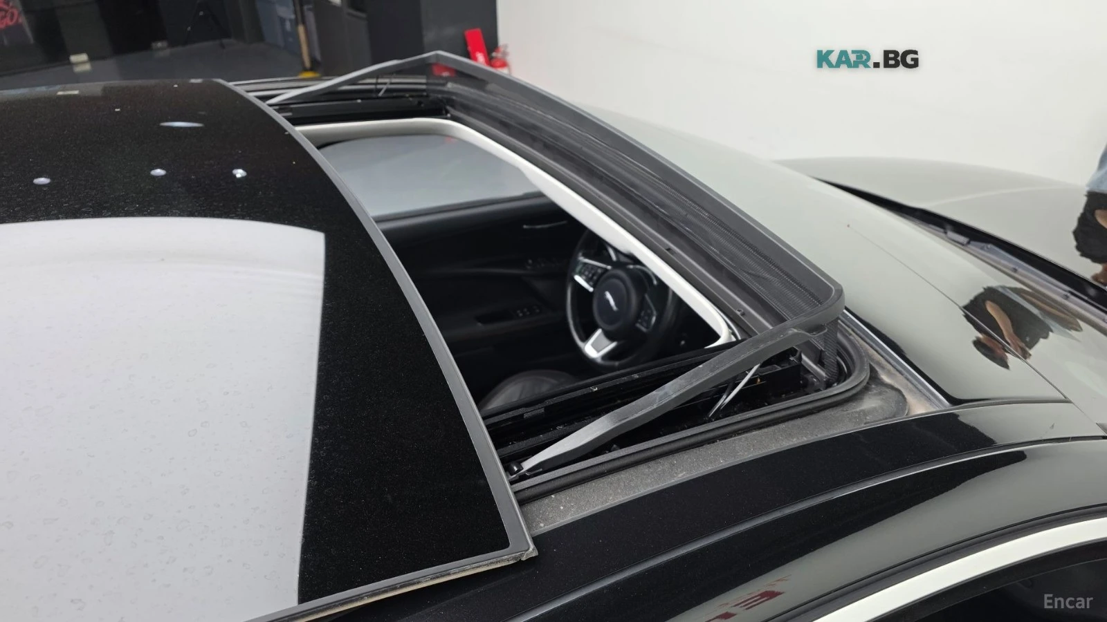 Jaguar XE 20d Prestige* КОЖА* НАВИ* ПАНО* КАМЕРА, снимка 16 - Автомобили и джипове - 55864034