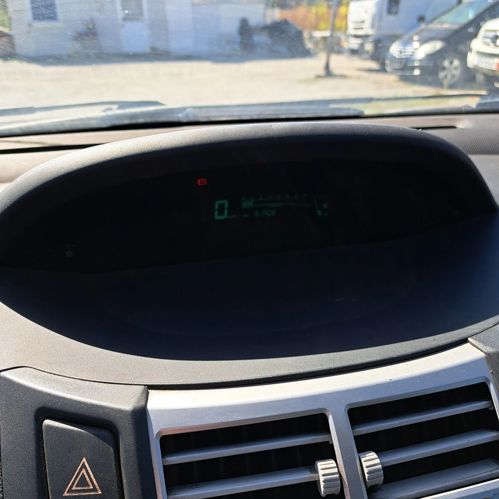 Toyota Yaris, снимка 9 - Автомобили и джипове - 56340971