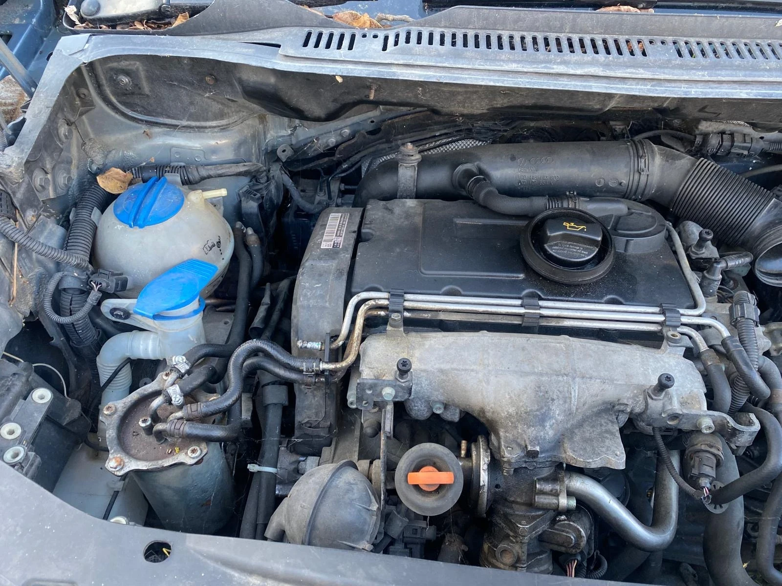 VW Touran, снимка 14 - Автомобили и джипове - 56728108